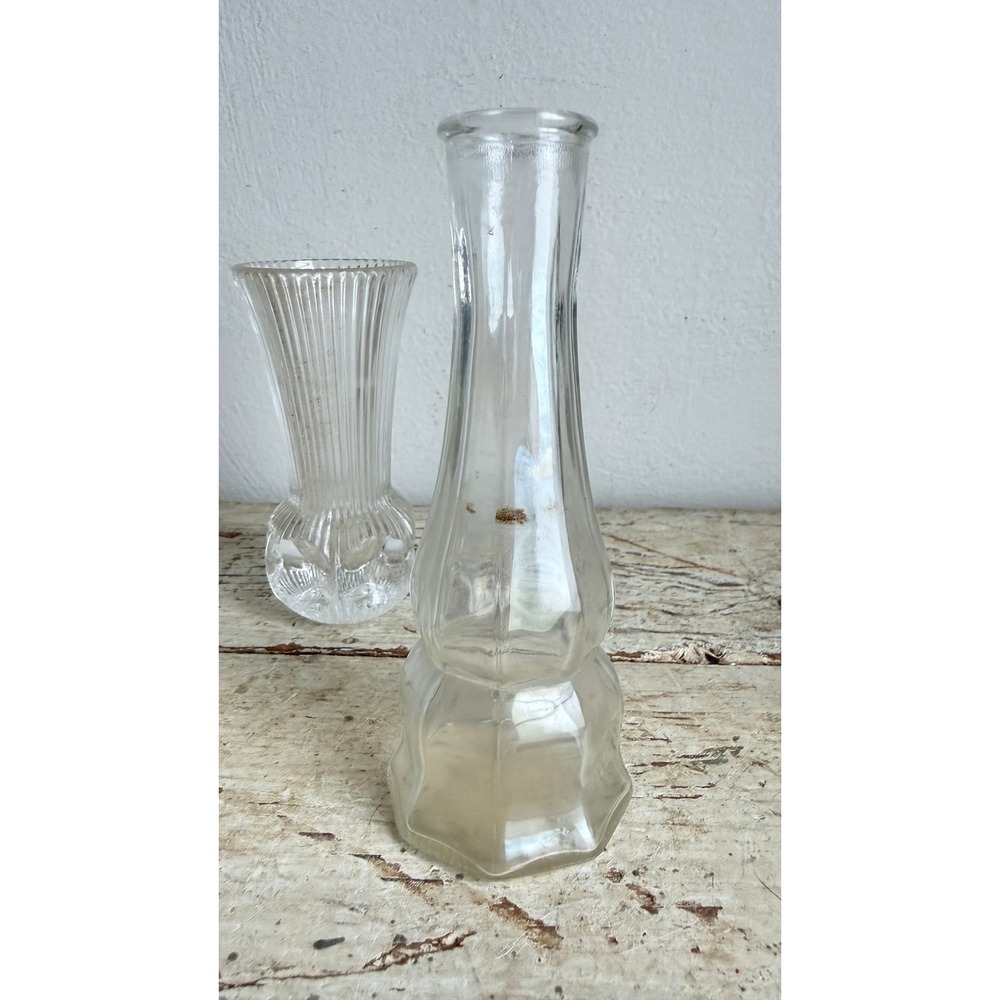 Vintage Clear Glass Bud Vase Set of 2 Ribbed Paneled Mismatched CSGA - Picture 4 of 8